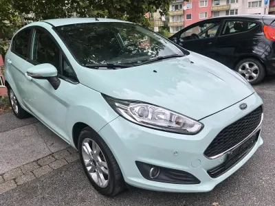 Gebraucht Ford Fiesta 95 PS (69 kW) 2017 Grün Kleinwagen