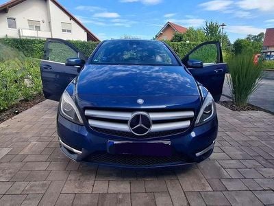 Mercedes B200