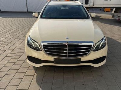 Gebraucht Mercedes E200 150 PS (110 kW) 2018 Beige Limousine