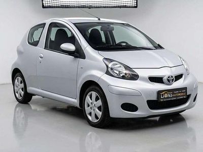 Usata Toyota Aygo Cool 68 CV (50 kW) 2010 Argento Utilitaria