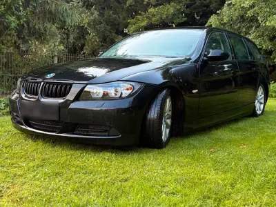 Gebraucht BMW 320 163 PS (119 kW) 2007 Schwarz Kombi