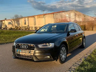 Gebraucht Audi A4 Attraction 150 PS (110 kW) 2013 Schwarz Kombi