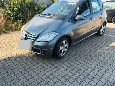 Gebraucht Mercedes A160 95 PS (69 kW) 2011 Grau Kleinwagen