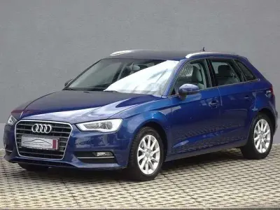Używany Audi A3 Attraction 125 KM (91 kW) 2015 Niebieski Kombi