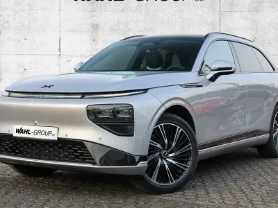 Begagnad XPENG G9 AWD Performance 422 kW (575 HK) 2025 Silver SUV