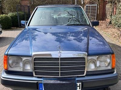 Gebraucht Mercedes E400 279 PS (205 kW) 1993 Blau Limousine