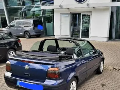 Gebraucht VW Golf Classicline 75 PS (55 kW) 1999 Blau Cabrio
