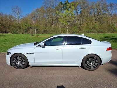 Gebraucht Jaguar XE R-Sport 179 PS (131 kW) 2016 Weiß Limousine