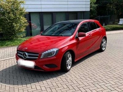 Gebraucht Mercedes A180 Edition 122 PS (89 kW) 2013 Rot Limousine