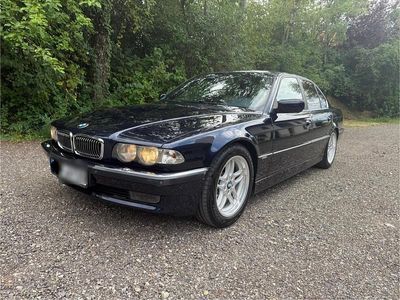 BMW 735