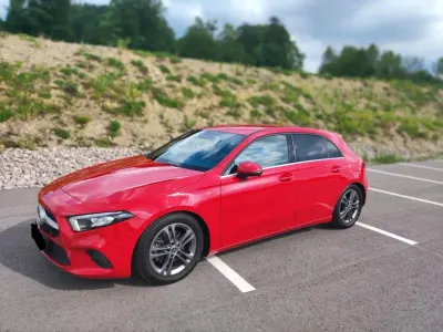 Gebraucht Mercedes A200 163 PS (119 kW) 2018 Rot Kleinwagen