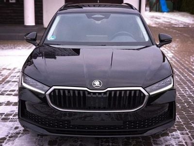 Gebraucht Skoda Superb Essence 150 PS (110 kW) 2025 Schwarz Kombi