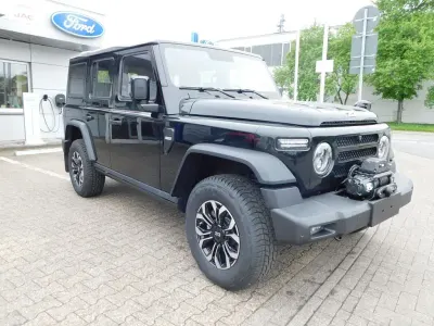 Neu BAW 212 166 PS (122 kW) 2026 Schwarz SUV