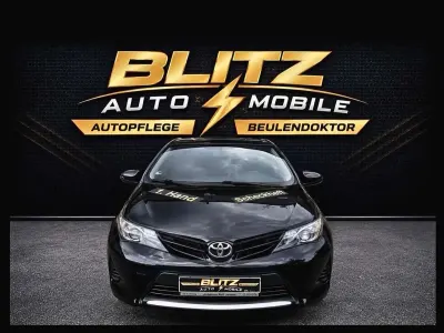 Gebraucht Toyota Auris Cool 99 PS (72 kW) 2015 Mysticschwarz mica Kleinwagen