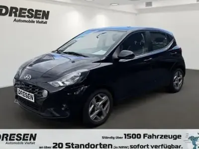 Gebraucht Hyundai i10 Trend 67 PS (49 kW) 2023 Schwarz Kleinwagen