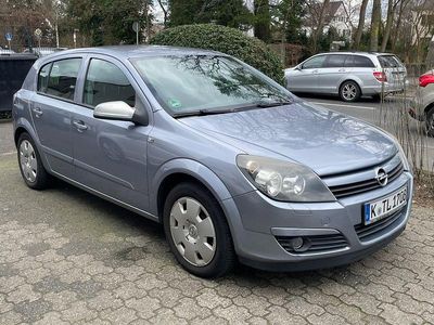 Gebraucht Opel Astra 90 PS (66 kW) 2005 Grau Limousine
