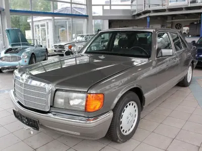 Käytetty Mercedes 500 SE 252 HP (185 kW) 1989 Harmaa Sedan