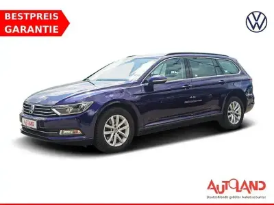 Gebraucht VW Passat Comfortline 150 PS (110 kW) 2019 Blau Kombi