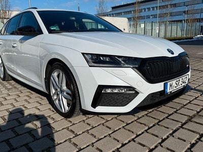 Weiß Gebraucht 2021 Skoda Octavia RS Kombi | 24.000 € (Guter Preis)