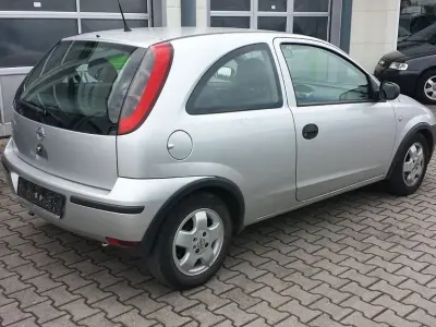 Gebraucht Opel Corsa Njoy 58 PS (42 kW) 2003 Silber Kleinwagen