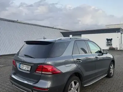 Gebraucht Mercedes 250 204 PS (150 kW) 2016 Grau SUV