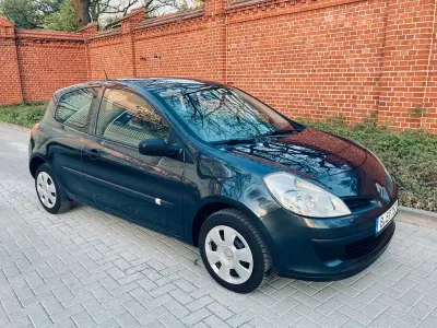 Brugt Renault Clio II Authentique 75 HK (55 kW) 2006 Grå Sedan