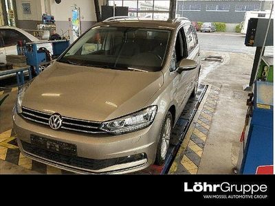 Beige Gebraucht 2019 VW Touran Highline Van / Kleinbus | 23.980 € (Guter Preis)