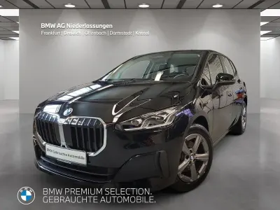 Gebraucht BMW 218 Active Tourer Comfort Edition 136 PS (100 kW) 2023 Schwarz Van / Kleinbus