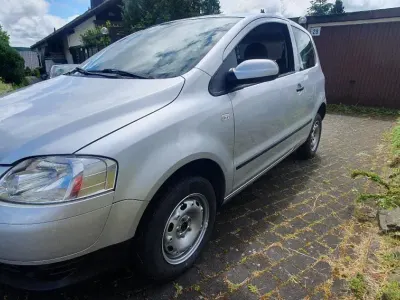 Gebraucht VW Fox 54 PS (39 kW) 2006 Silber Kleinwagen