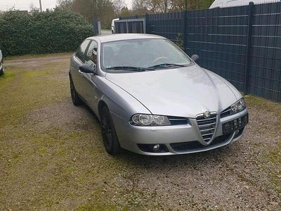 Silber Gebraucht 2004 Alfa Romeo 156 Limousine | 2.600 €