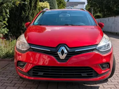 Gebraucht Renault Clio Intens 90 PS (66 kW) 2017 Rot Limousine