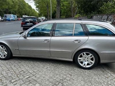 Mercedes E200