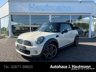 Gebraucht Mini One Cabriolet Pepper 98 PS (72 kW) 2013 Old english) white (weiss Cabrio