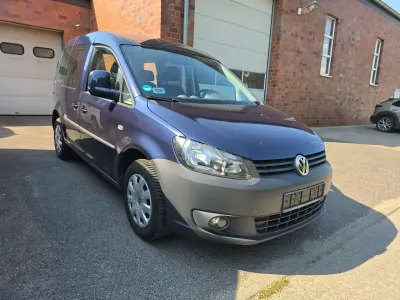 Gebraucht VW Caddy Trendline 109 PS (80 kW) 2011 Night blue metallic Van / Kleinbus