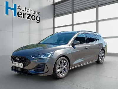 Gebraucht Ford Focus ST-Line X 155 PS (114 kW) 2024 Magnetic metallic Kombi