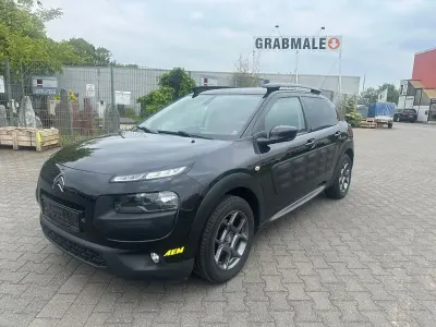 Gebraucht Citroën C4 Cactus Shine 99 PS (72 kW) 2015 Schwarz Kleinwagen