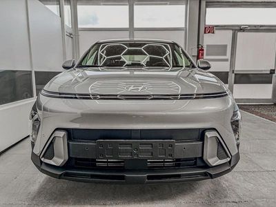 Neu Hyundai Kona Style 138 PS (101 kW) 2025 Shimmering silver r2t SUV