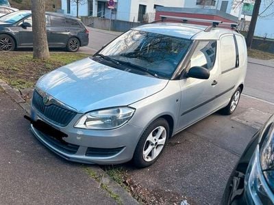 Gebraucht Skoda Roomster 105 PS (77 kW) 2010 Silber Van / Kleinbus