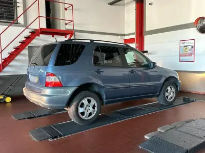Gebraucht Mercedes ML270 163 PS (119 kW) 2004 SUV