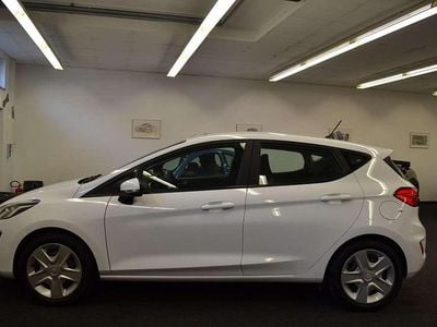Weiß Gebraucht 2017 Ford Fiesta Trend Kleinwagen | 8.700 € (Fairer Preis)