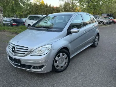 Gebraucht Mercedes B180 109 PS (80 kW) 2005 Silber Van / Kleinbus