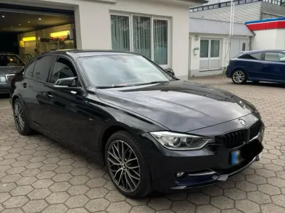 Gebraucht BMW 320 Sport Line 184 PS (135 kW) 2014 Schwarz Limousine