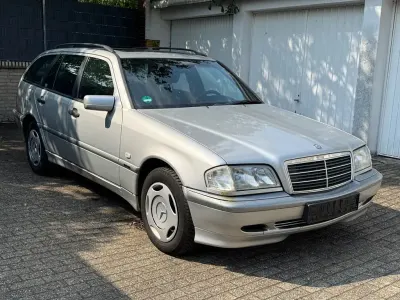Gebraucht Mercedes C180 Classic 122 PS (89 kW) 1999 Silber Limousine