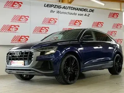 Gebraucht Audi Q8 S-Line 286 PS (210 kW) 2019 Navarrablau metallic SUV