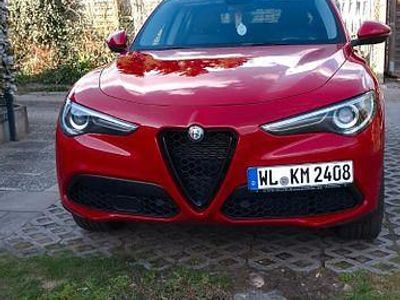 Gebraucht Alfa Romeo Stelvio Lusso 280 PS (205 kW) 2019 Rot SUV