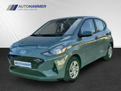 Neu Hyundai i10 63 PS (46 kW) 2025 Mangrove green / min Kleinwagen