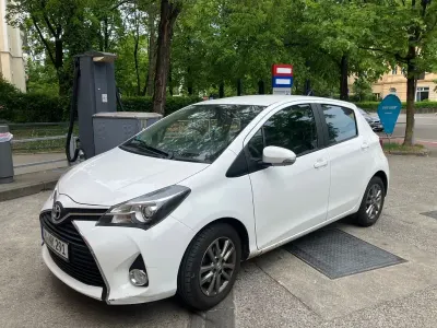 Gebraucht Toyota Yaris Comfort 99 PS (72 kW) 2014 Weiß Kleinwagen