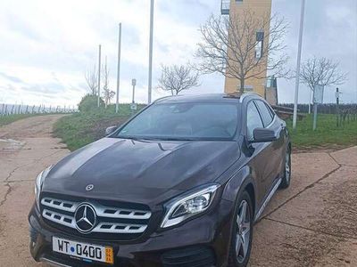 gebraucht Mercedes GLA250 AMG Line ALLRAD AHK top Ausstattung