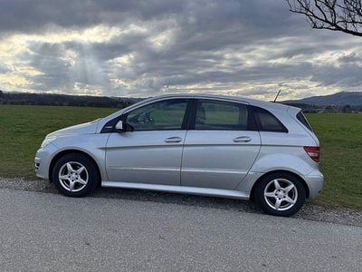 Gebraucht Mercedes B170 116 PS (85 kW) 2009 Silber Van / Kleinbus