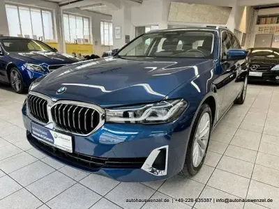 Gebraucht BMW 530 Luxury Line 252 PS (185 kW) 2021 Blau Kombi